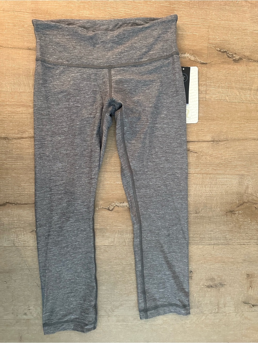 lululemon athletica 6 wunder under crop lll Heather Grey BNWT Leggings NEW yogas